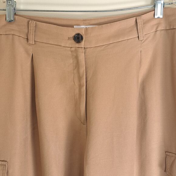 Loft Wide Leg Khaki Tan Cargo Casual Utility Pants Size 18P - Picture 3 of 11